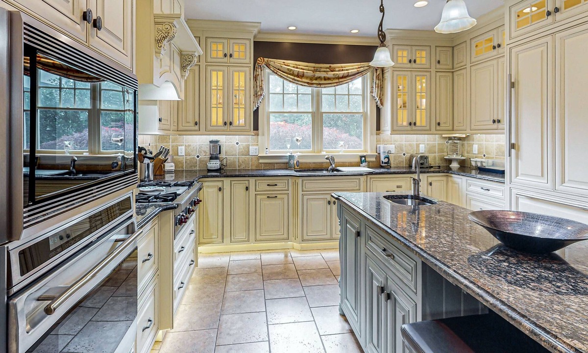 West Falmouth House | Luxurious home steps away from beach w/spacious outdoor living area