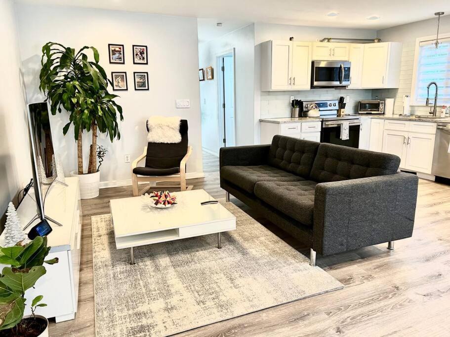 Wanskuck Apartment | Luxury 3BD Condo in the heart of Providence