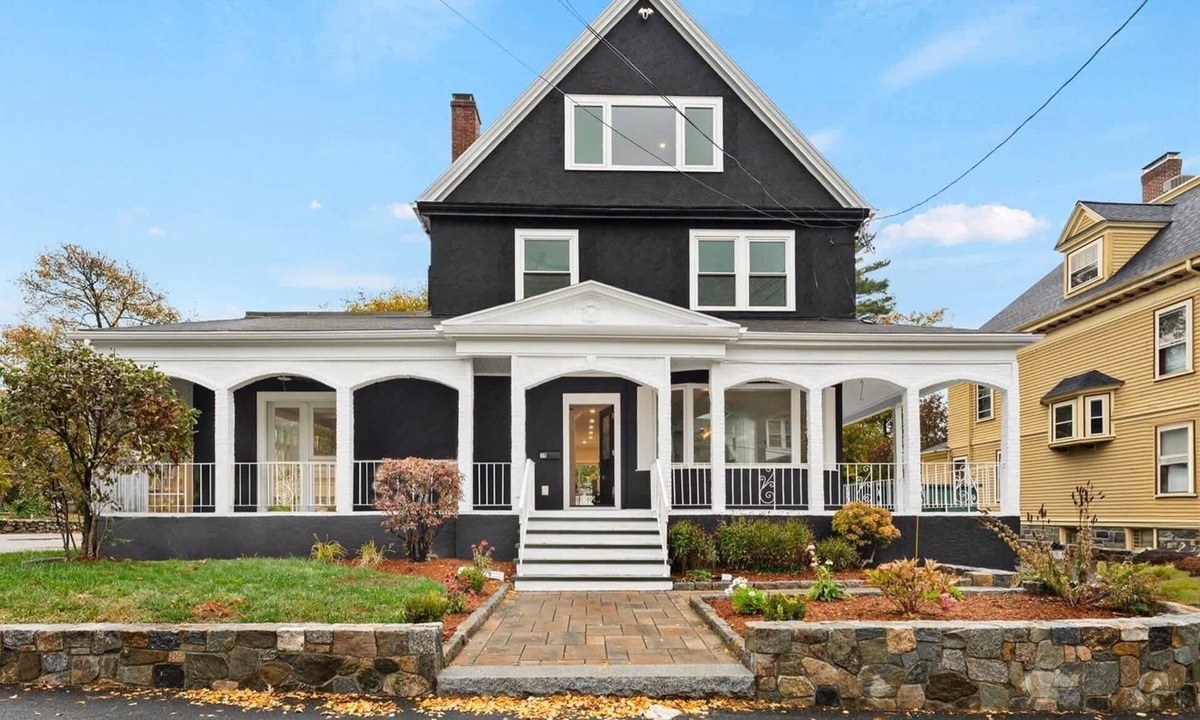 Medford House | Luxury 5BR Home Minutes to Boston