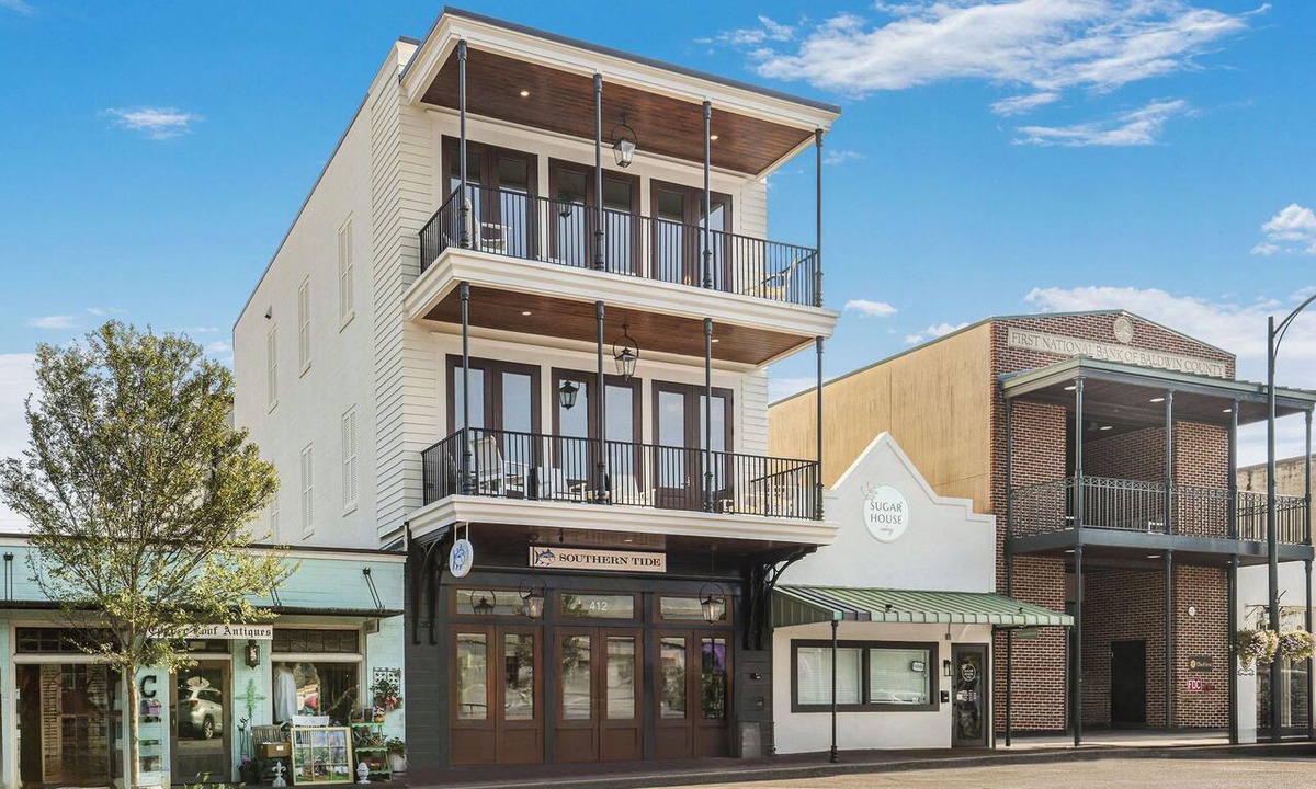 Fairhope Condo | Luxury Condo Overlooking Downtown Fairhope #301