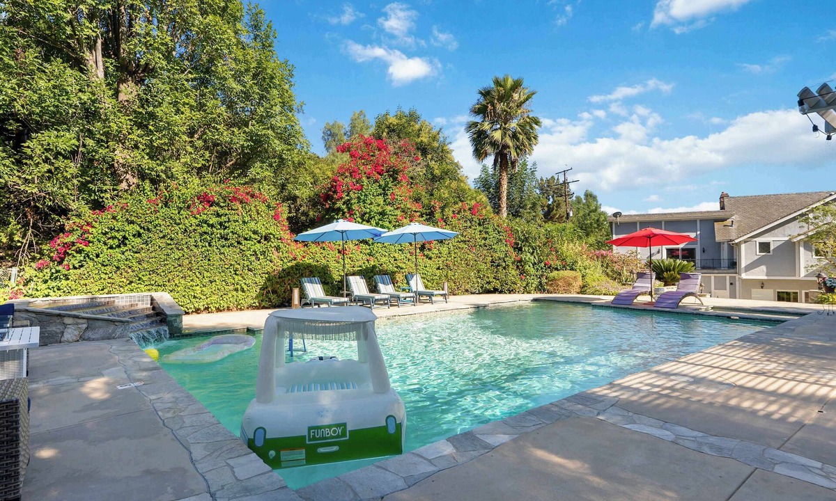 La Habra House | Luxury LA Garden Estate Private Pool HotTub Tennis