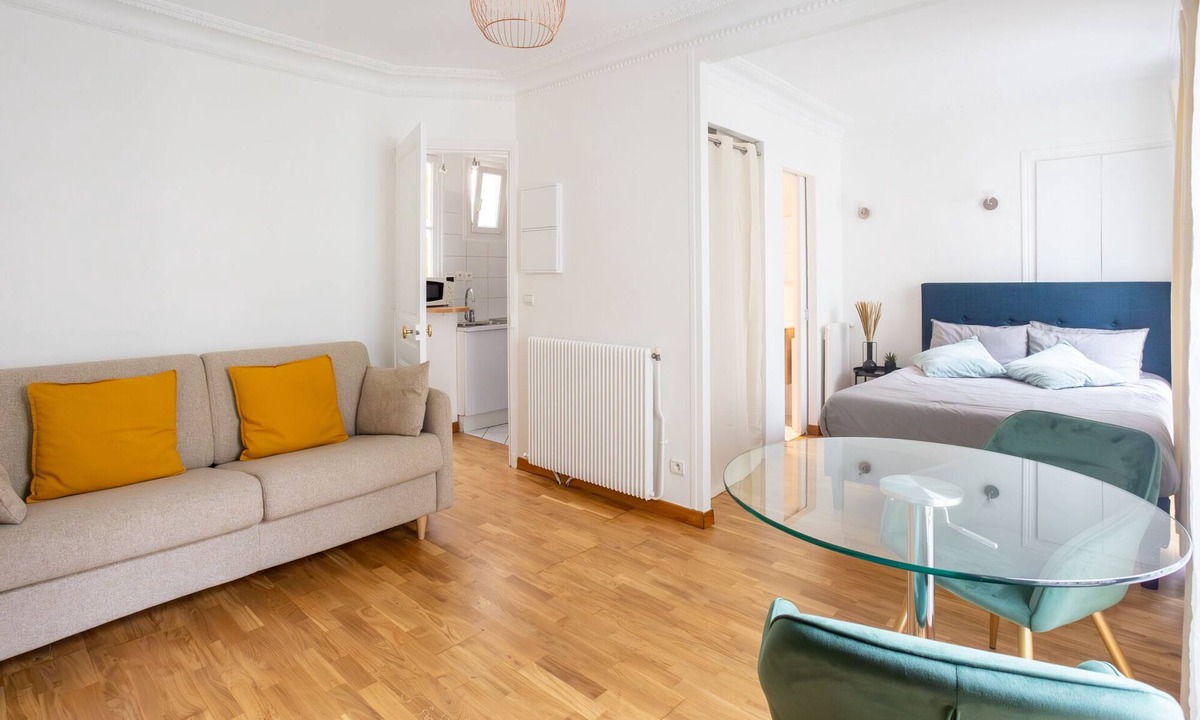 Ternes Apartment | Luxury next to the Champs Elysées near Charles de Gaulle Etoile metro station