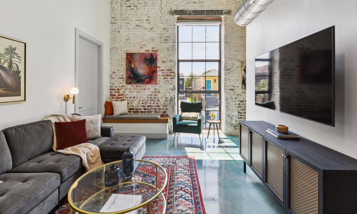 Algiers Point Condo | Luxury NOLA Pad | Pool