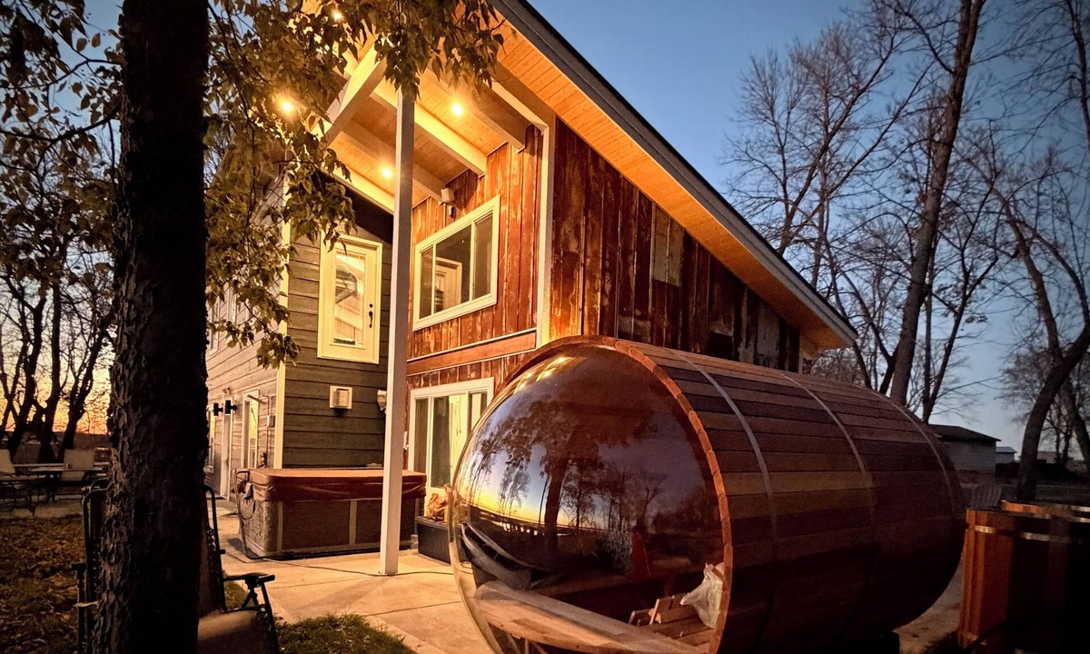 Ottertail Cabin | Luxury Spa Lake Cabin - Hot Tub, 2 Saunas, Ice Baths & Massage Chair