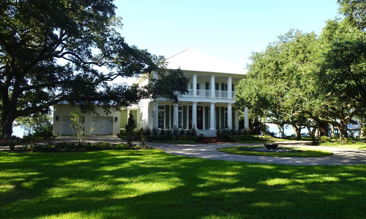 Ocean Springs House | Magnificent Waterfront Property!