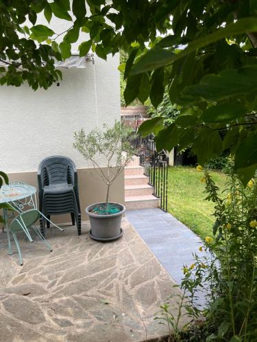 Chelles House | Maison Indépendante CHELLES , Paris Disney Proche JO 2024 Vaires sur Marne est a 10 minutes de Chelles des épreuves Olympique de canoé kayac 2 chambres