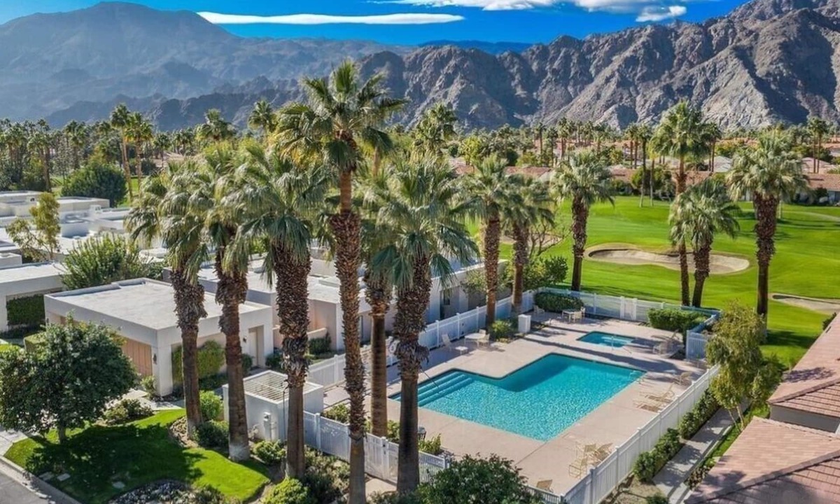 La Quinta Condo | 🧡Majestic Mountains & Tranquil Golf Views 🧡Pool & Spa✦BBQ✦King Beds✦Dogs Ok✦