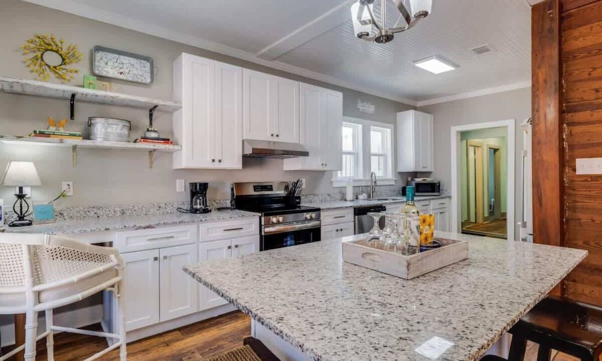 Gulfport House | Miazza Cottage in Gulfport