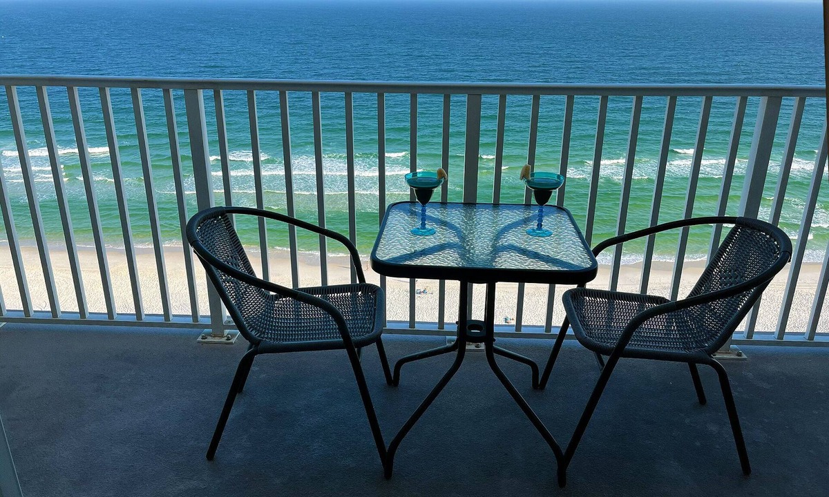 Ono Island Condo | MILLION DOLLAR VIEW WITH PRIVATE PARKING SLEEPS 6, BOOK 7 DAYS GET 10% DISCOUNT!