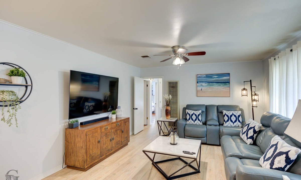Minden House | Minden Cottage Oasis - Peaceful little gem mins from dwntwn Minden and Caney LSP