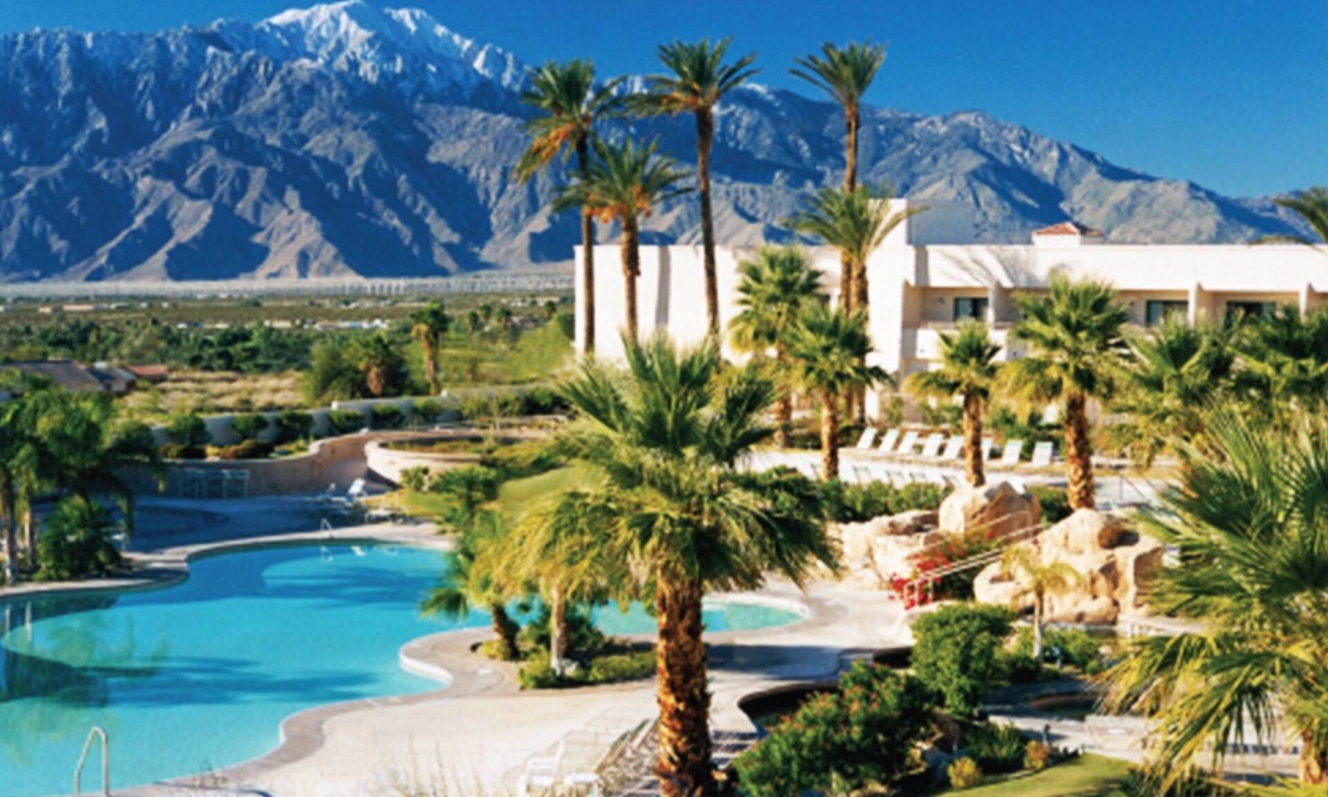 Desert Hot Springs Hotel | Miracle Springs Resort & Spa