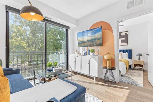 St. Anthony West Apartment | Modern 1BD Near DT & UMN Gym Street Parking