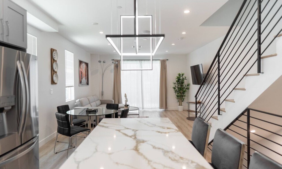 NoHo Arts District Villa | MODERN 3-4 BEDROOM TOWNHOME BUILT IN 2023 WITH OFFICE, BONUS ROOM, 2-CAR GARAGE WITH EV CHARGER & 2 BALCONIES (p63)