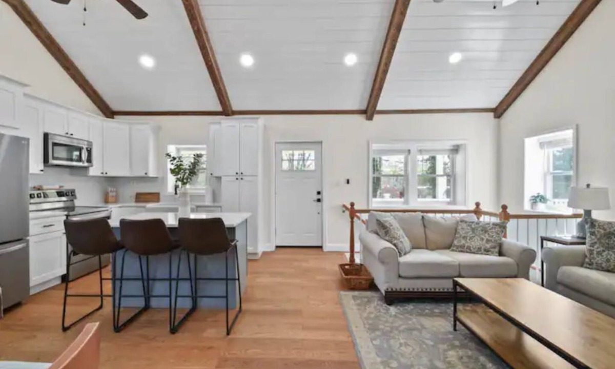 Leesburg Cottage | Modern Country Cottage in Wine Country