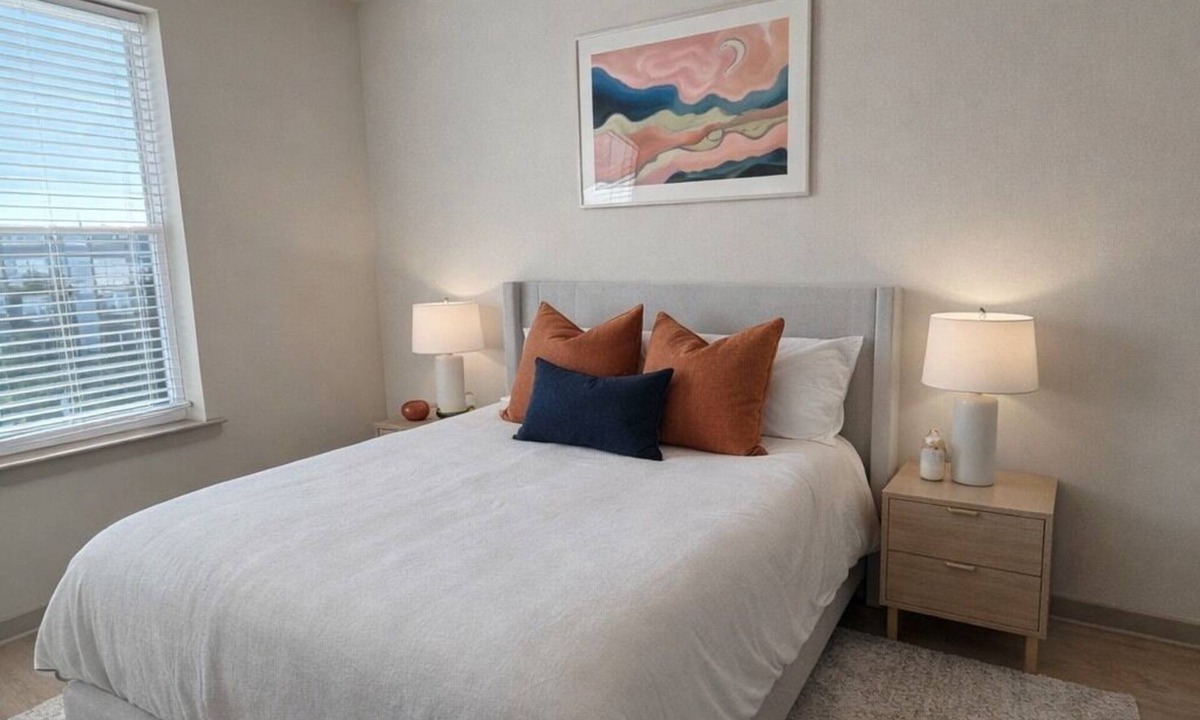 Rockville Apartment | Modern Luxe Apt in Downtown Crown. Pool Gym Walkable