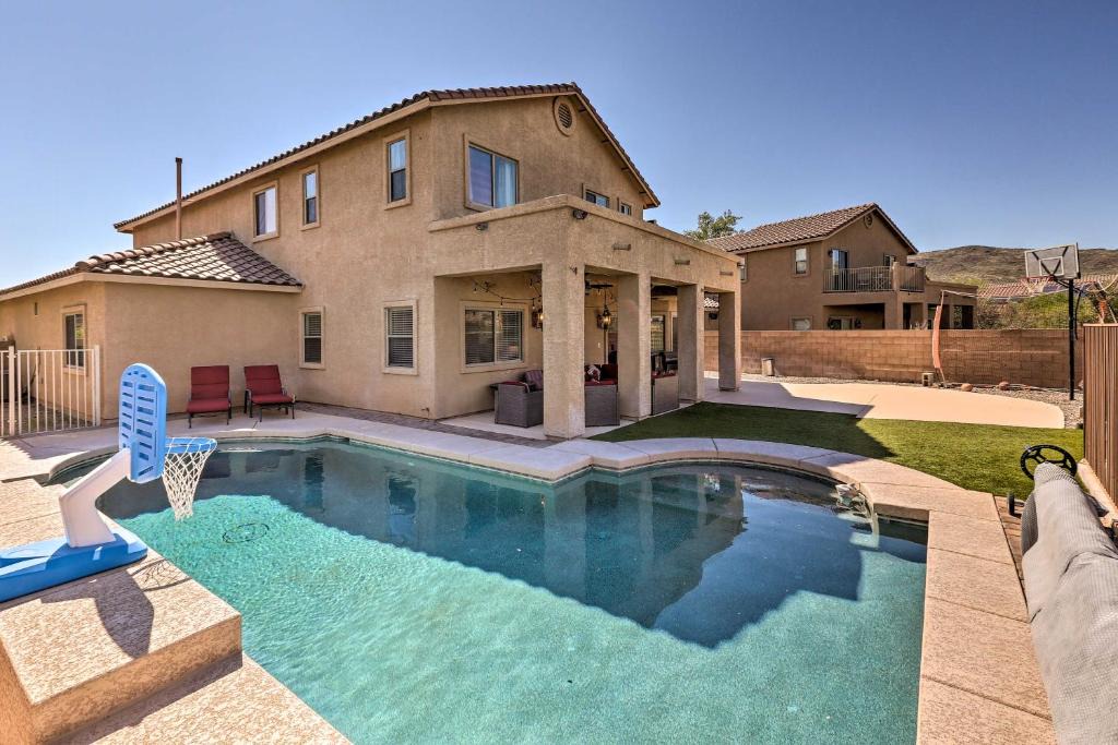 Continental Reserve House | Modern Tucson Home w/Patio + Saltwater Pool!