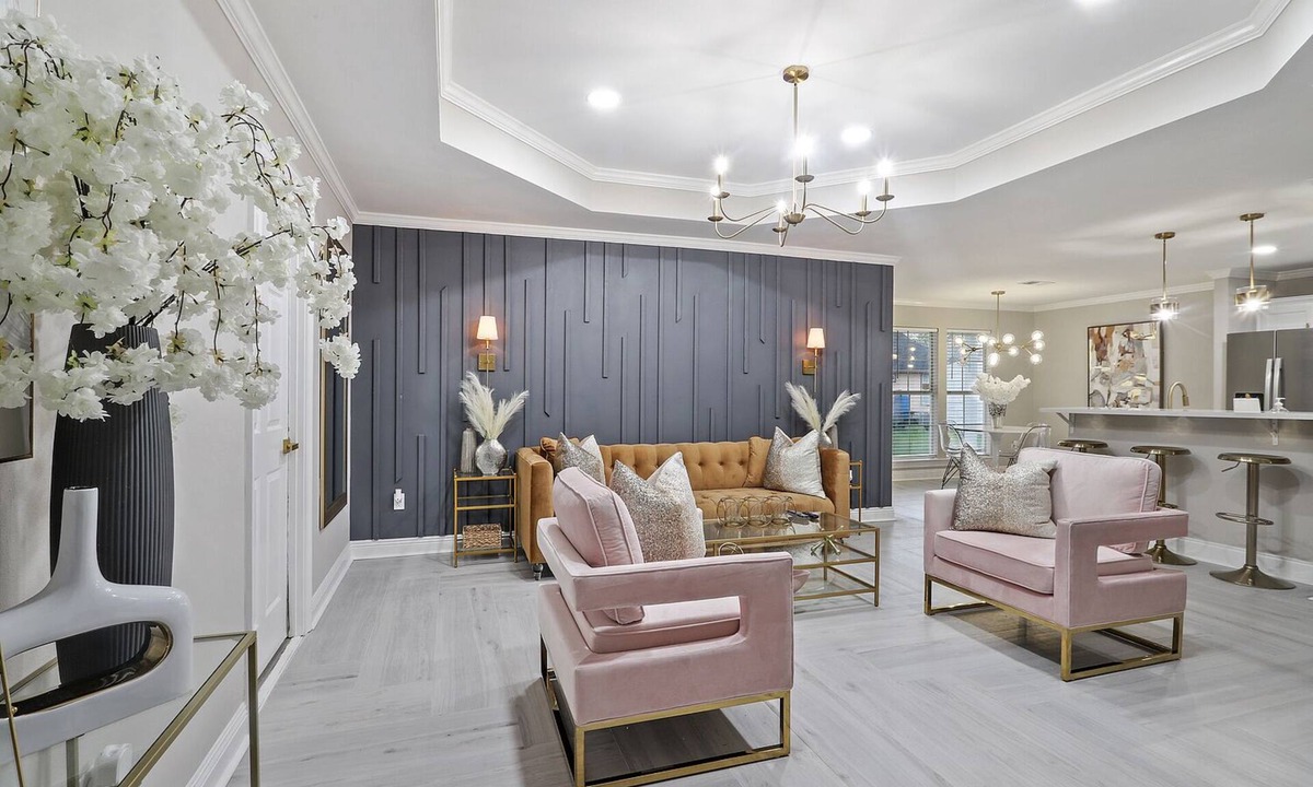 Gonzales House | Modernly Styled Home - 30 minutes away from New Orleans Airport & Baton Rouge