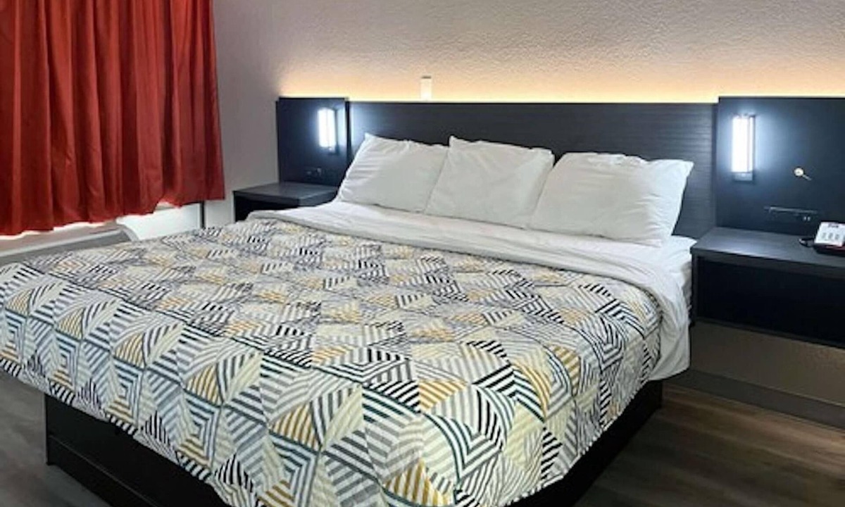 Baton Rouge Hotel | Motel 6 Baton Rouge, LA - Southeast