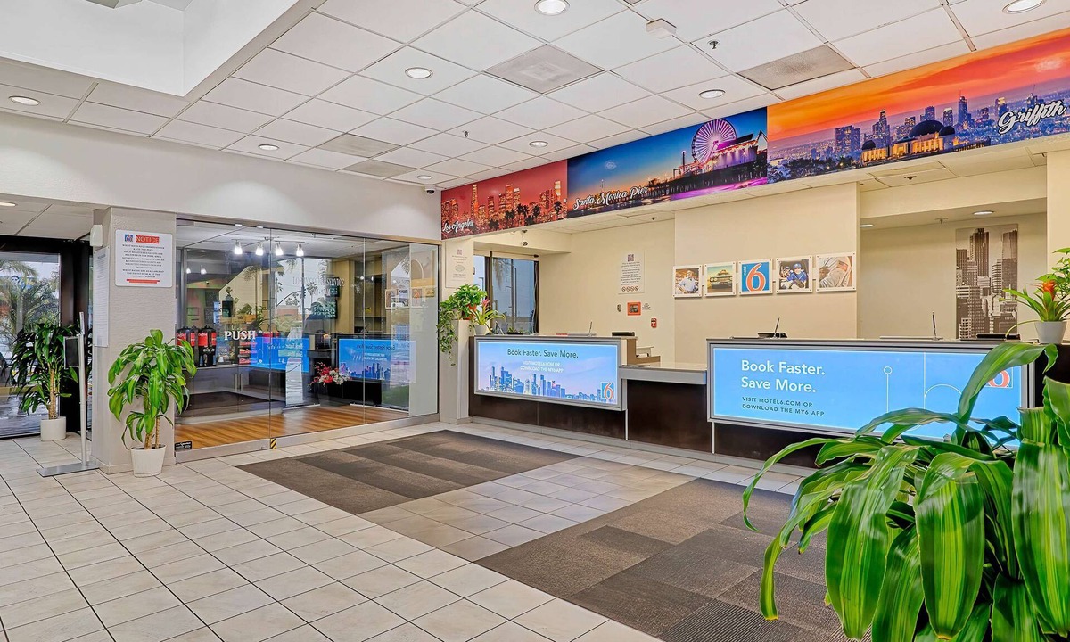 Inglewood Hotel | Motel 6 Los Angeles, CA - Los Angeles - LAX