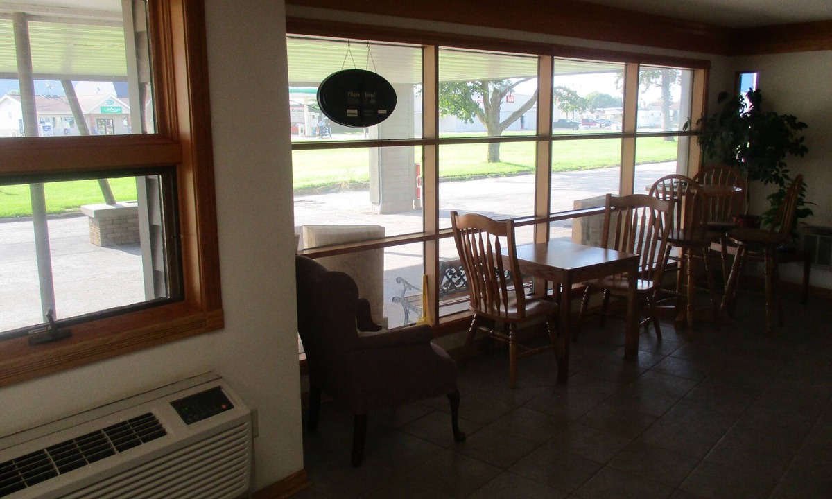 Prairie Du Chien Hotel | Motel 6 Prairie Du Chien, WI