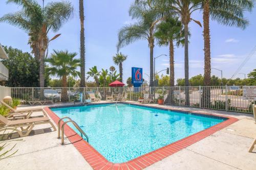 Simi Valley Hotel | Motel 6-Simi Valley, CA