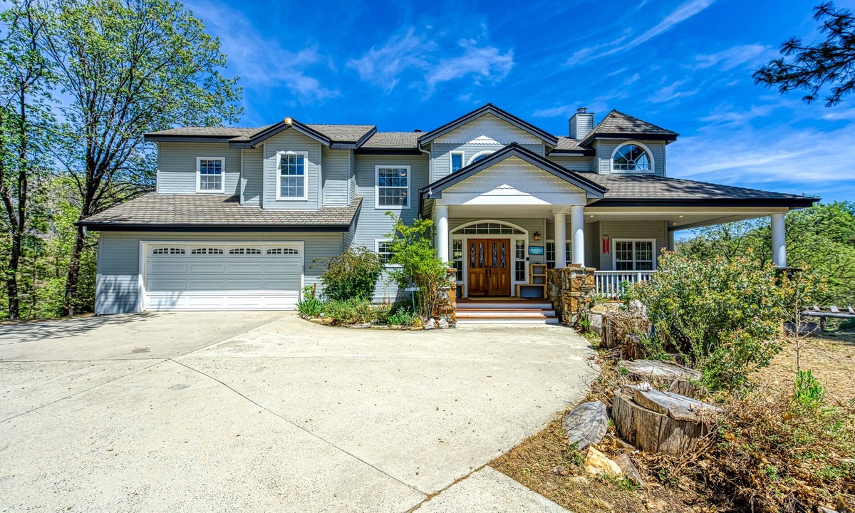 Cascadel Woods House | Mountainside home, dog-friendly, fireplace, washer/dryer & WiFi