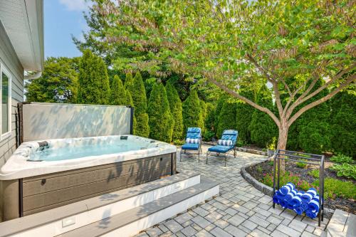 Solomons House | Near Solomons Island Boardwalk: Home w/Hot Tub!