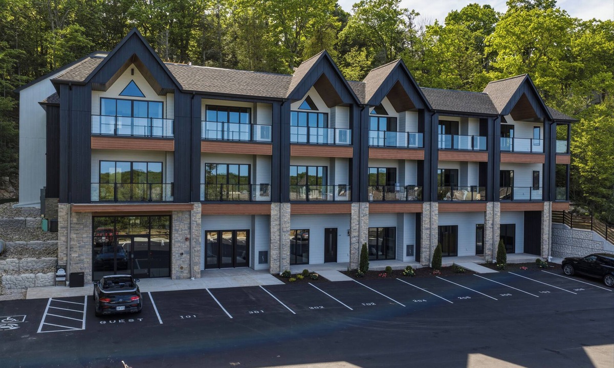 Sister Bay Condo | New condo in downtown Sister Bay, walkable to all your favorite places!