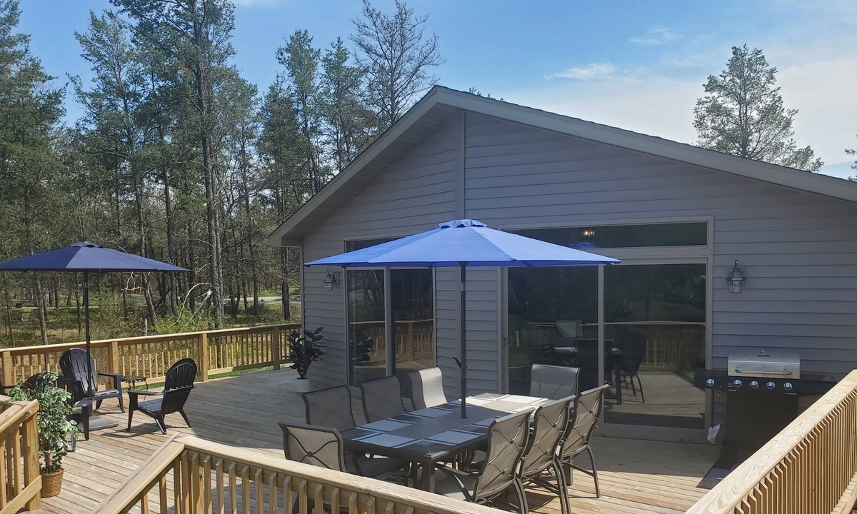 Rome Cottage | New Cottage, Fall Rates, Outdoor Wood Burning Fire Pit, Sand Valley 5 mins away!