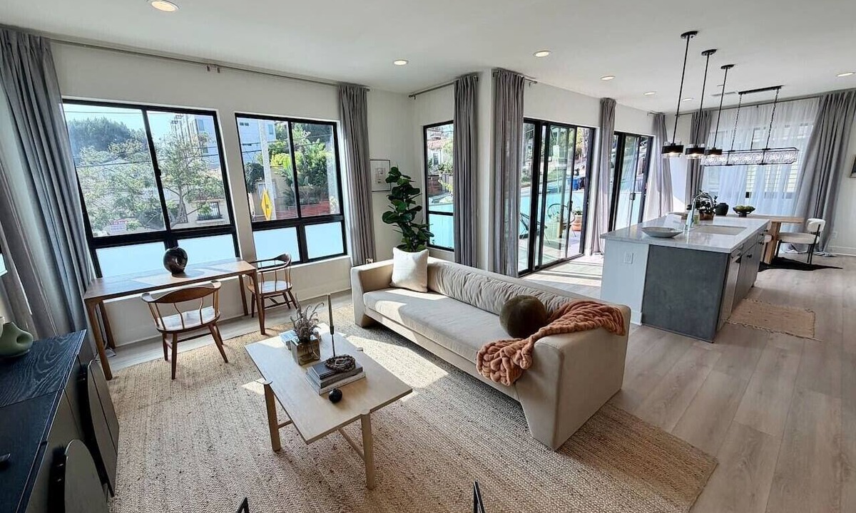 Elysian Heights Villa | NEW! Echo Park Rooftop Retreat, Designer Interiors