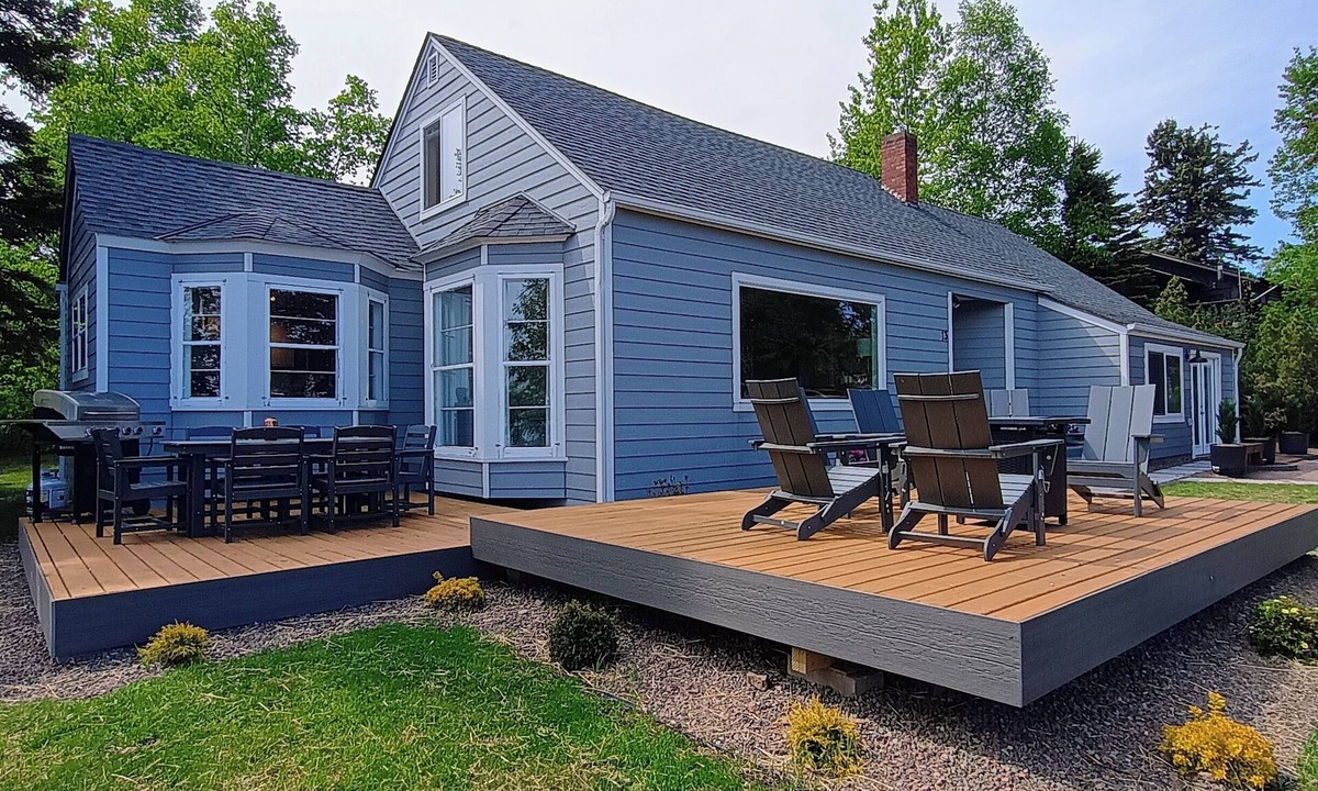 Grand Marais House | NEW: "Gray Duck" by the Harbor: Walk Anywhere from this Sweet 4BR Home w/Sauna!