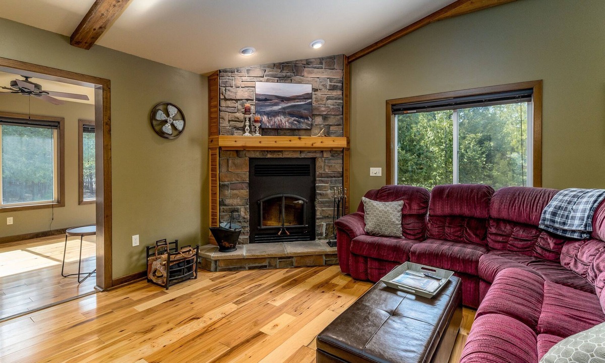 Gills Rock House | * New home w/ wood fireplace, tucked in peaceful woods centrally located !
