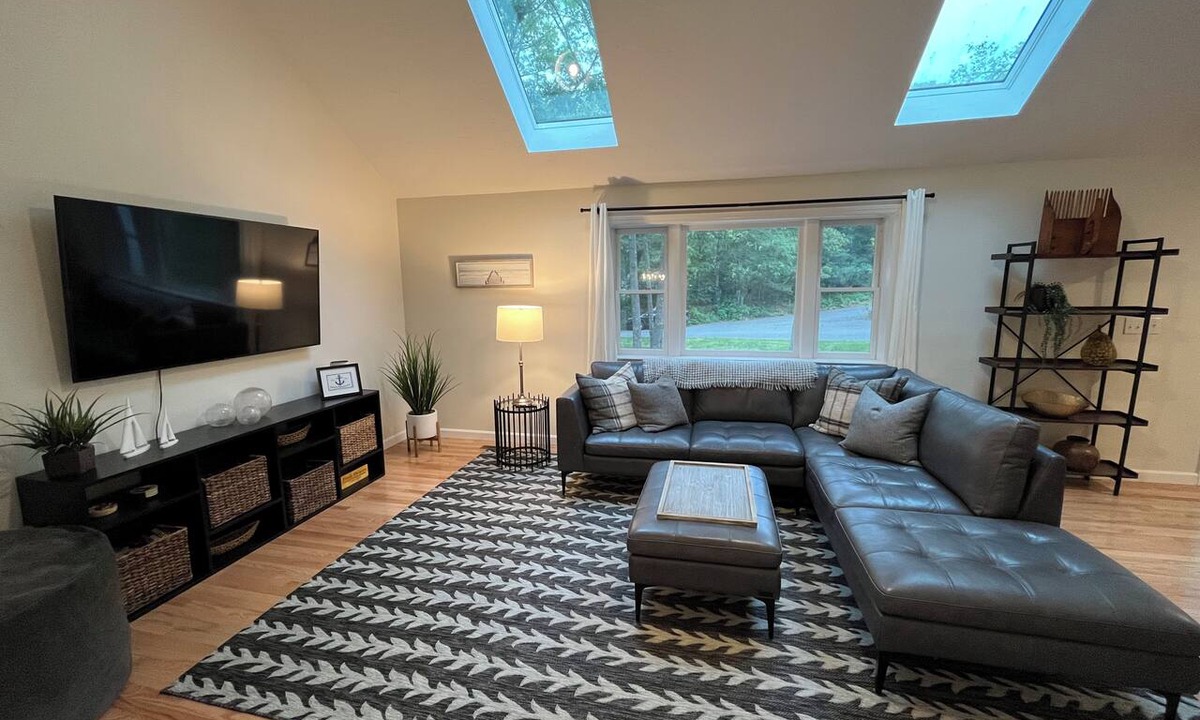 West Barnstable House | New Listing, Fully Renovated, Central A/C,