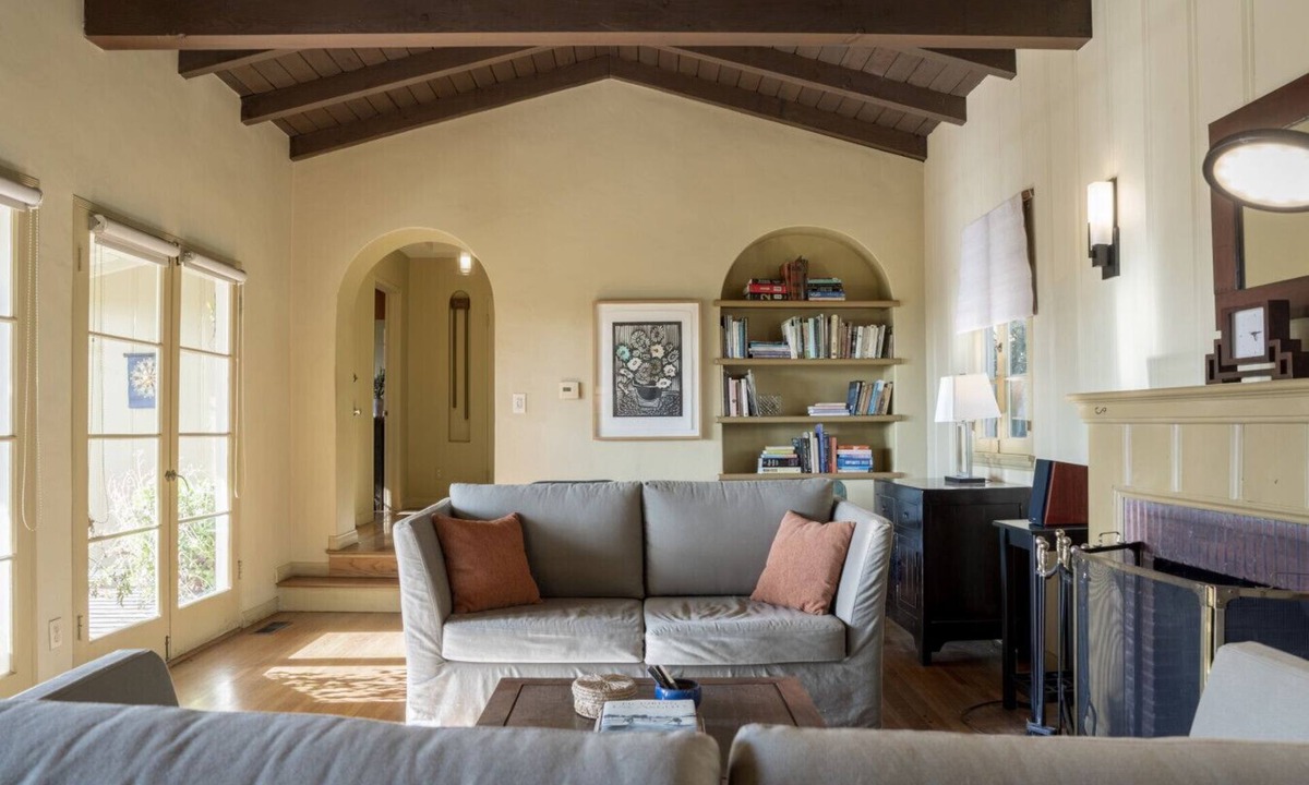 Silver Lake House | NEW! Silver Lake Home with Jacuzzi & Fruit Garden