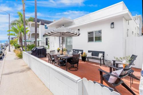 West Newport House | Newport Cottages A & B