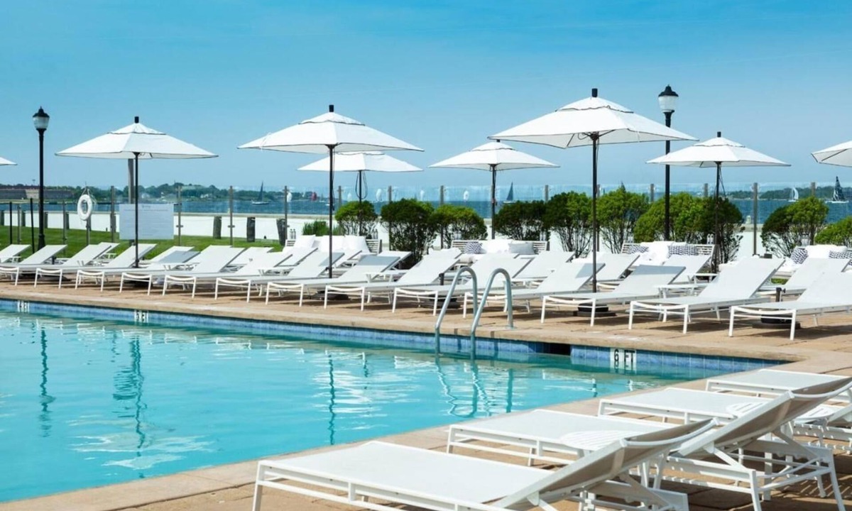 Goat Island Hotel | Newport Resort w/Breathtaking View | 2 Family Ready Units w/Balcony