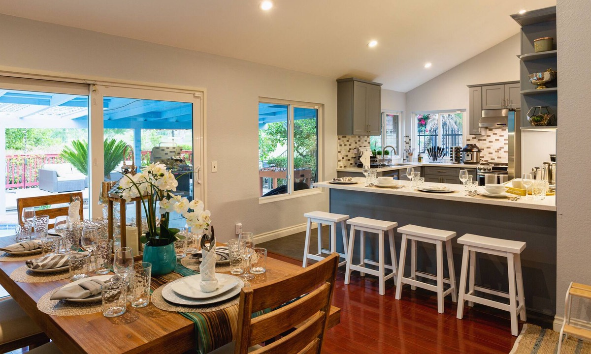 Walnut House | Oasis pool home 16 mi to Disney