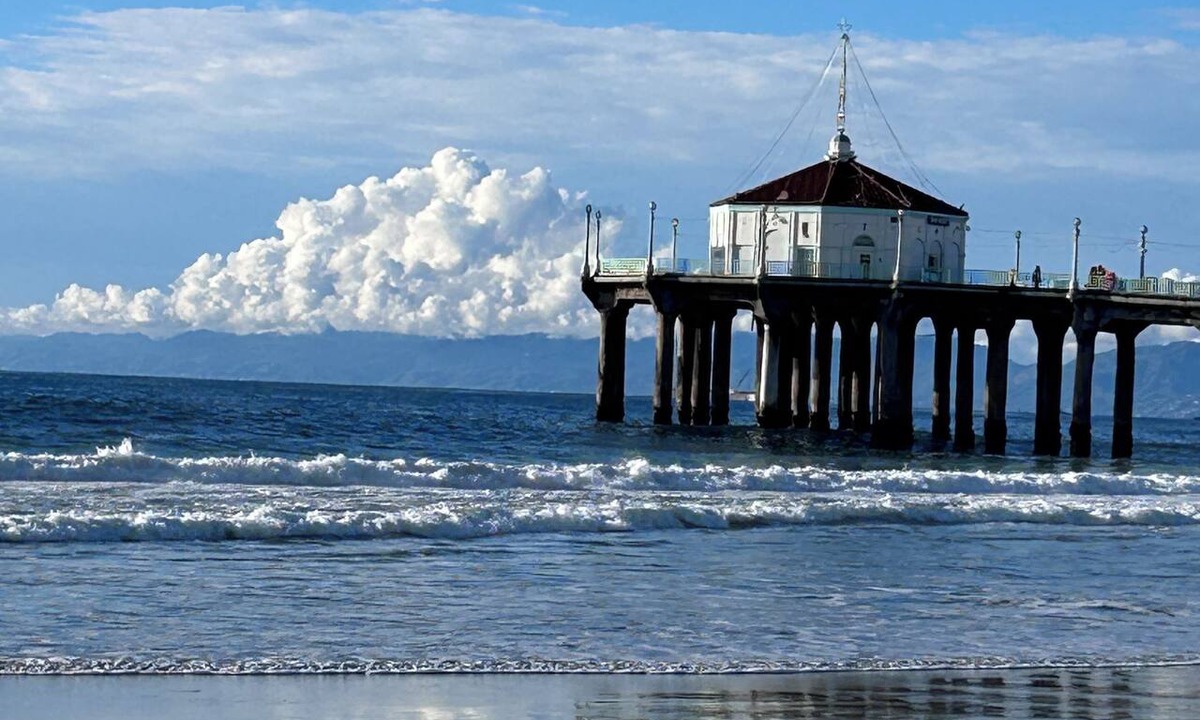 El Porto House | Ocean-View Beach House -3-Min Walk to Sand -Pet Friendly