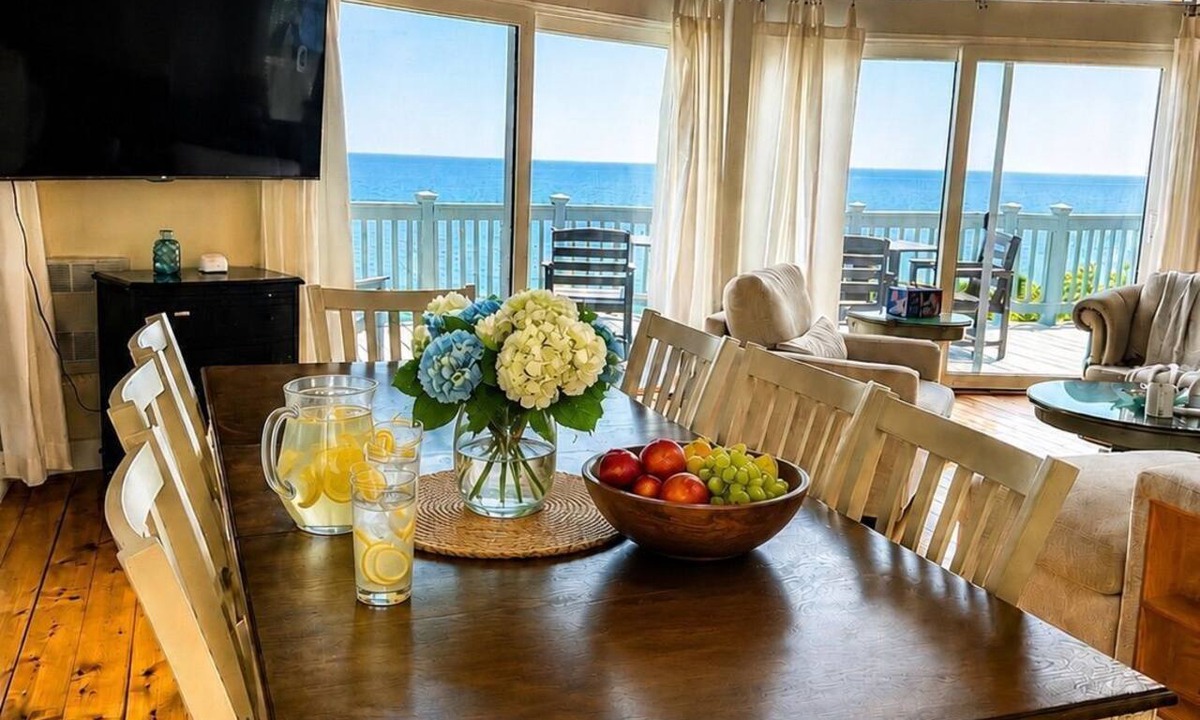 Plymouth House | Ocean View | King Beds | Private Deck | Firepit-AC