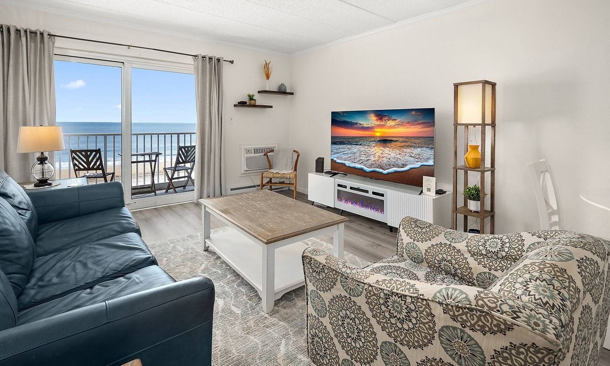 Caine Woods Condo | Oceanfront 1Bedroom/1.5 Bath Condo-Slps 4-King Bed
