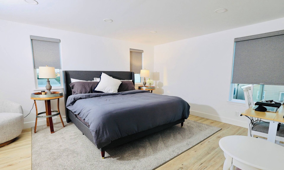 Silver Strand House | Oceanfront Oasis at 500 Ocean Drive – Direct Beachfront Luxury in Oxnard Shores