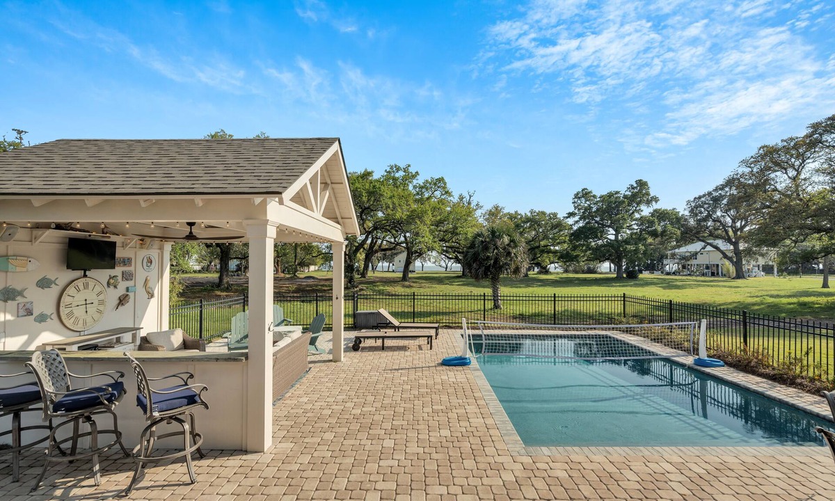Gulfport House | OceanView on 2nd Street - Walk to Beach - Heated Pool - Gazebo - Grill