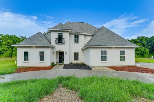 Prairieville House | On Several Acres! Luxury Home in Prairieville