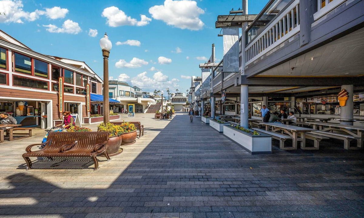 South Redondo Apartment | Oneluxstay 3BR Home Near the Beach