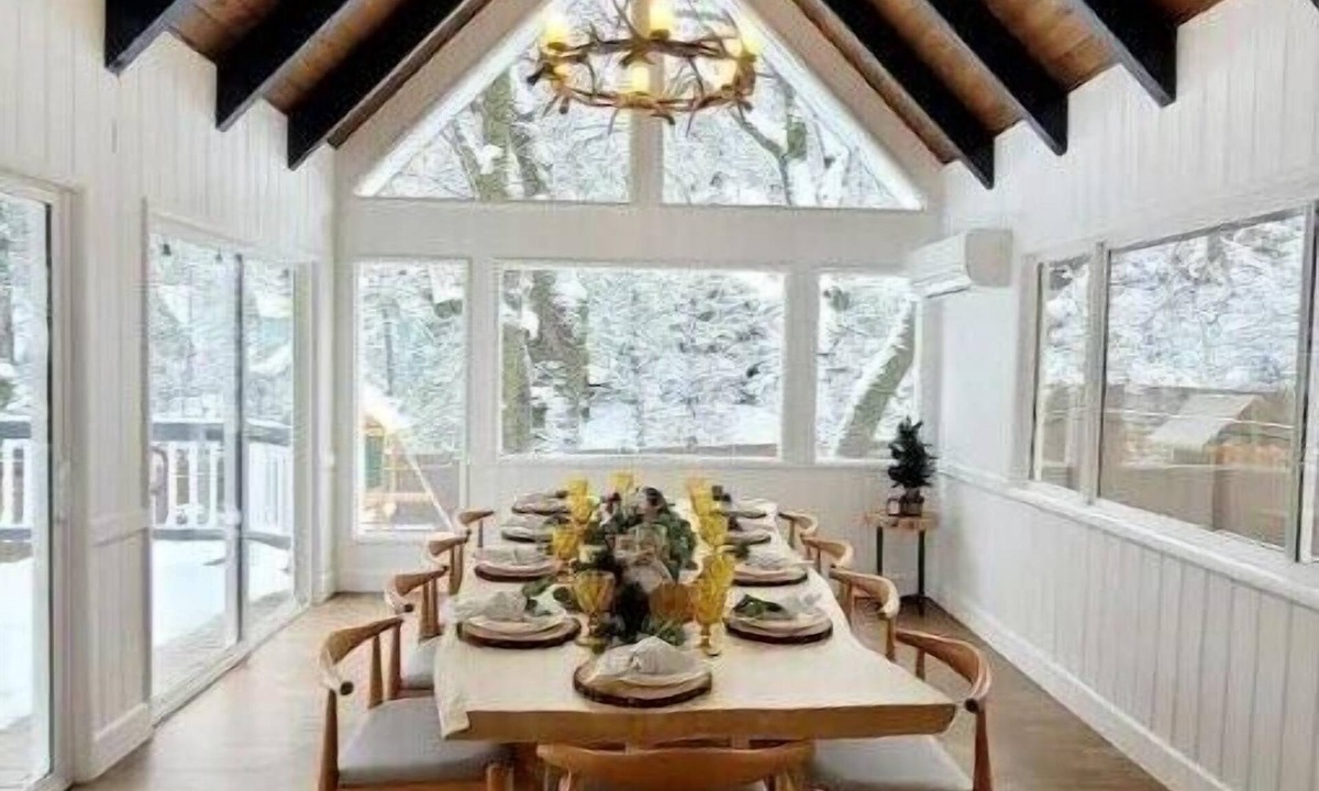 Lake Arrowhead Cottage | OpenConcept/Lake Access 5 BedRoom/10beds/GatedBackyard/SwingSet/GameRM BonusRoom