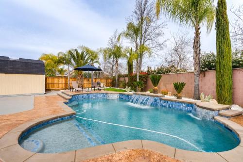 Clovis House | Outdoor Oasis + Hot Tub! Spacious Clovis Home