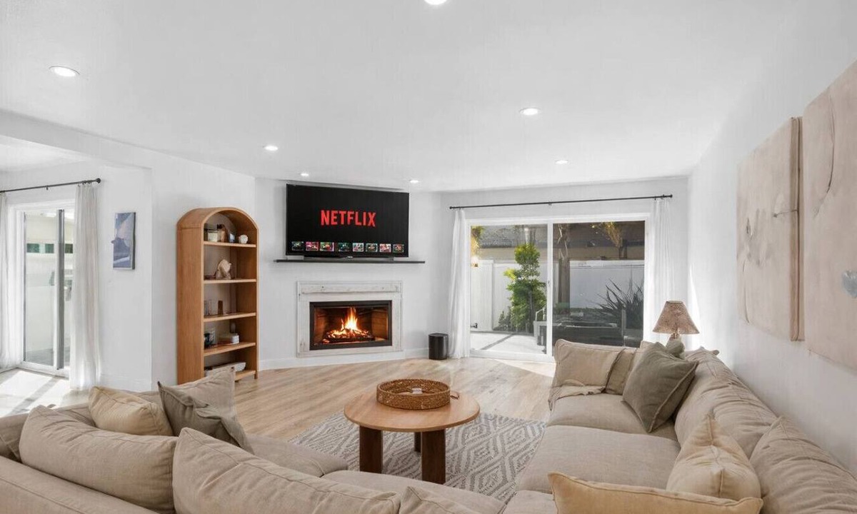 Oxnard Shores House | Outrigger Beach Retreat w/Private Path & Firepit