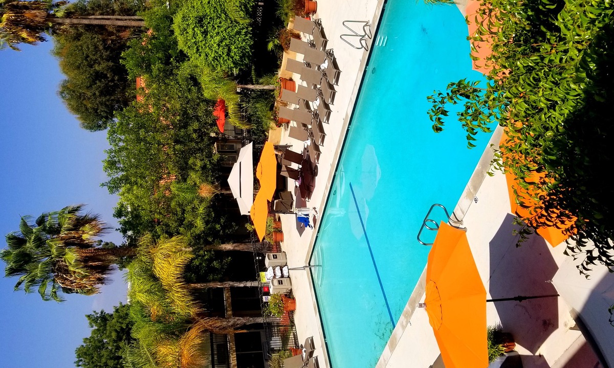 Thousand Oaks Hotel | Palm Garden Hotel