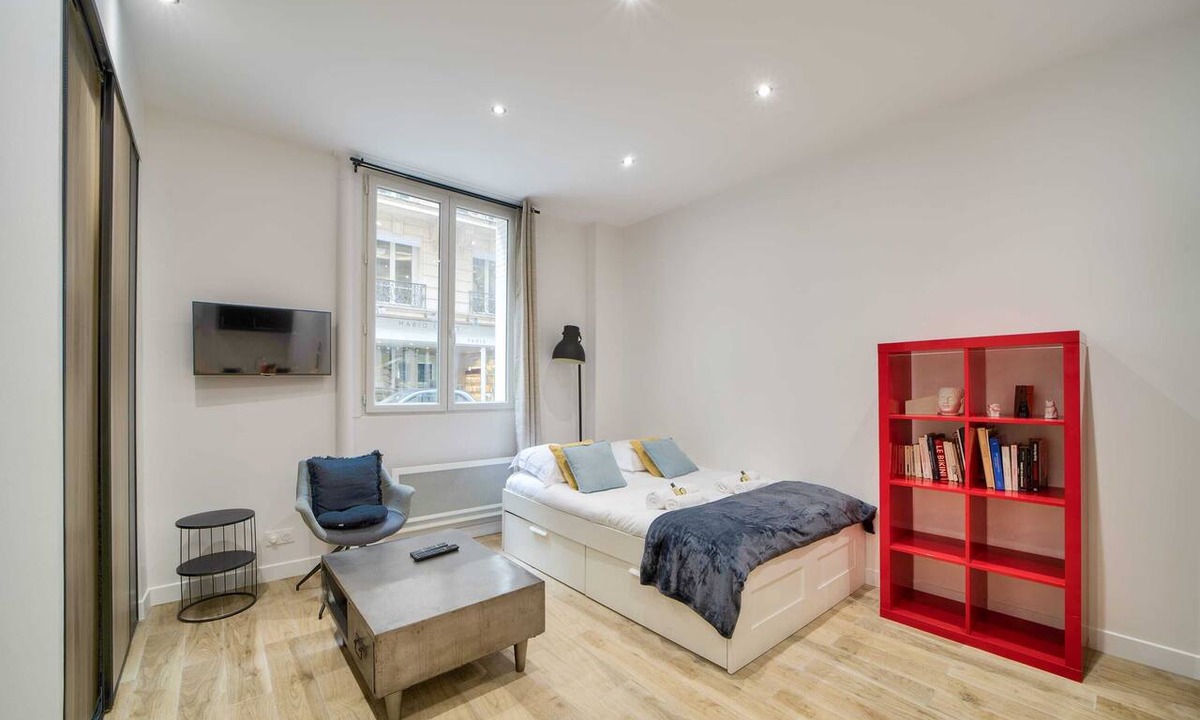 8th Arrondissement Apartment | ParisConciergerie - Studio Champs Elysees
