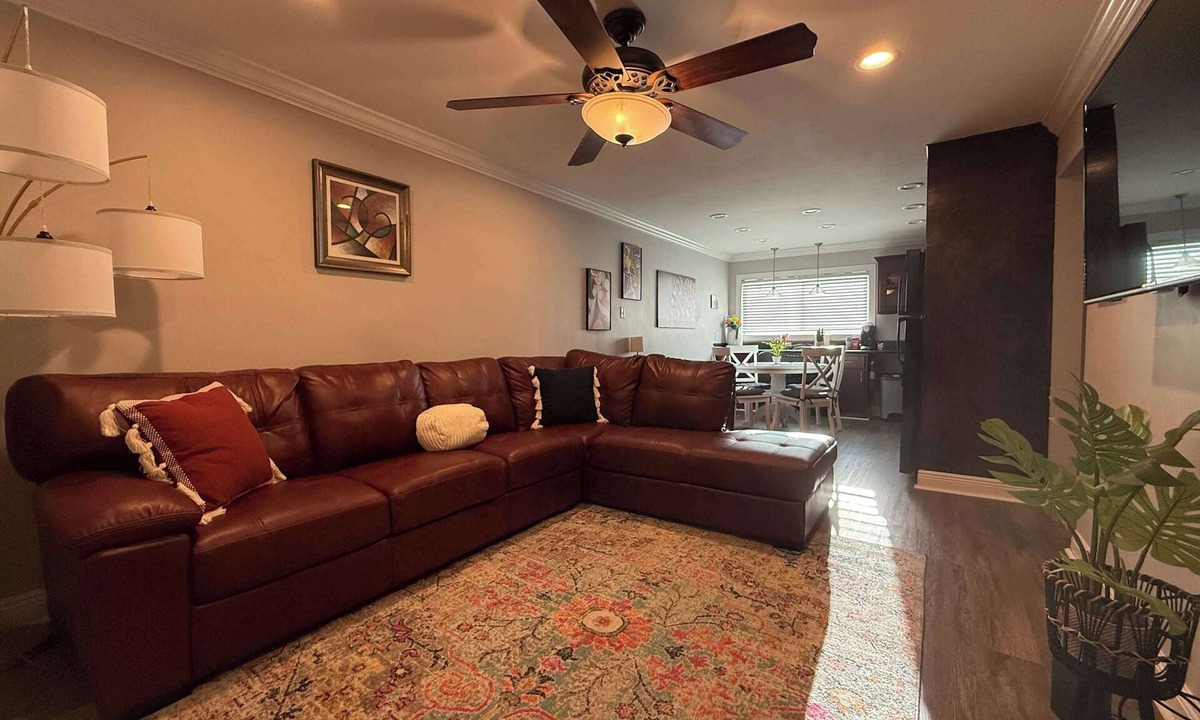 Highlands - Perkins Apartment | Parking | 5 min downtown | WD | TV bedroom | Pool